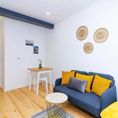 Apartment Mourarias Place - Lisbon
