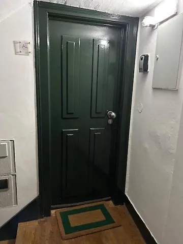 아파트 Mourarias Place - *